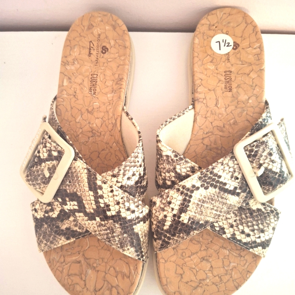 Clarks Juneshell Snake Cloudsteppers. - image 3